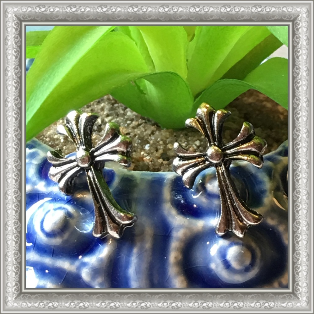 Little Cross Earrings - Picture 4 of 4